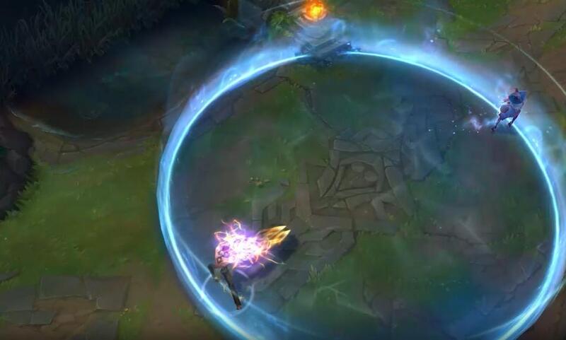 R - Giữa Hai Thế Giới